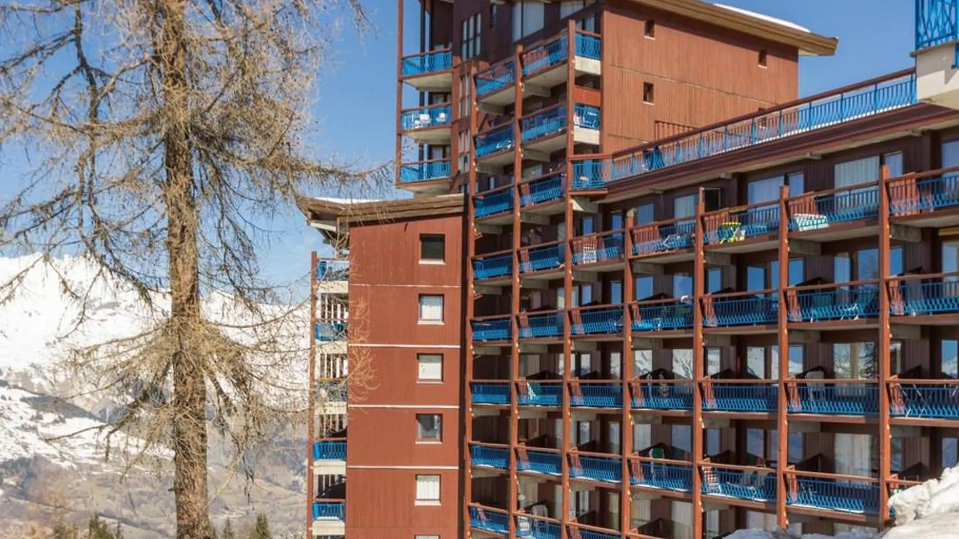 Appartement Au Calme Avec Balcon Et Wifi Gratuit - Fr-1-346-520 contacts